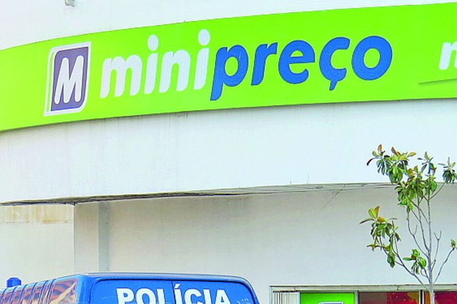 PSP foi ao local e investiga o assalto 