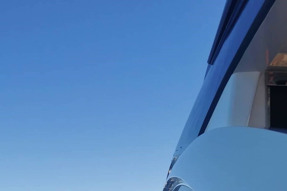 O iate de luxo onde Cristina está hospedada