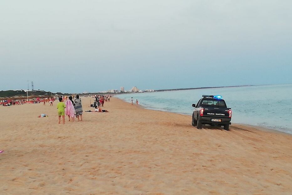 Bandeira vermelha em praias de Monte Gordo