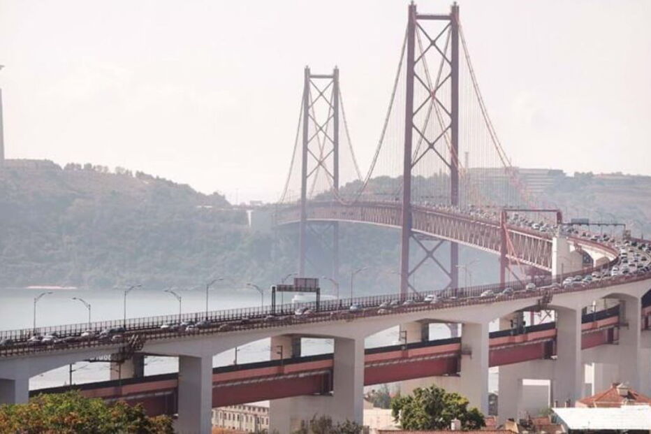 Ponte 25 de Abril xxx