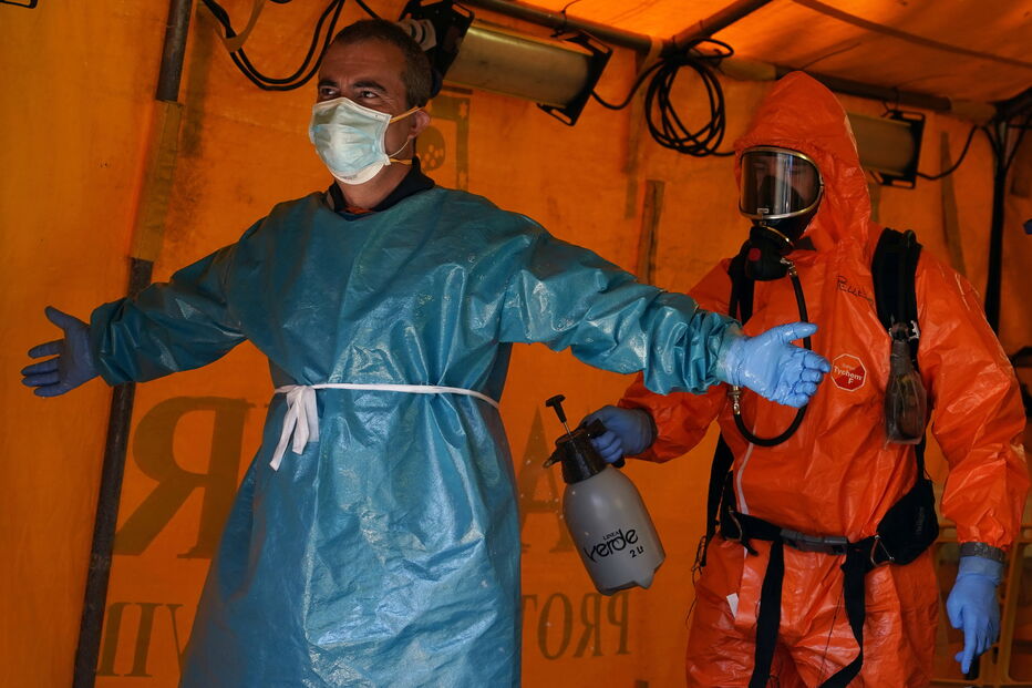 coronavírus, profissionais de saúde, desinfeção