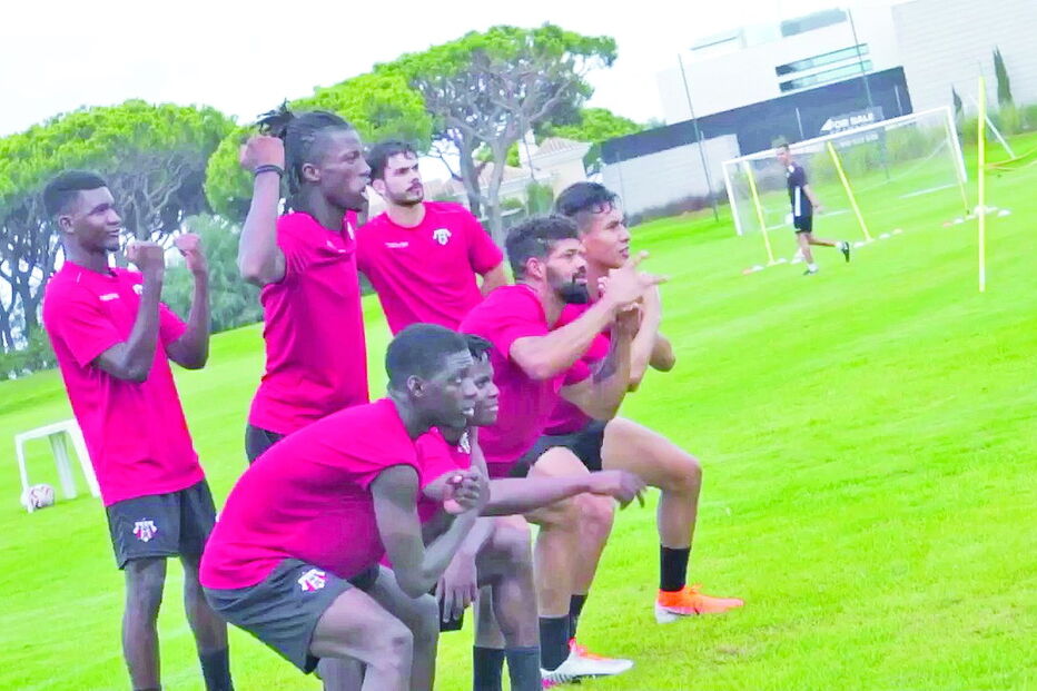 Plantel do Louletano nos treinos nos que marcaram o início da pré-temporada, em Vale do Lobo 