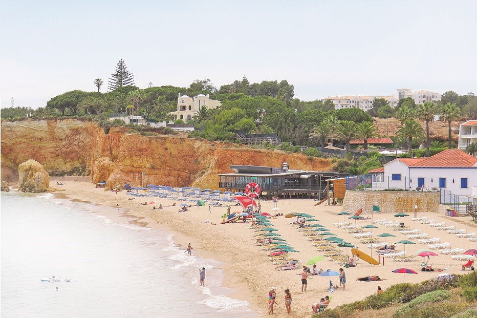 Algarve, região que luta contra a perda de britânicos, conseguiu um reforço dos turistas nacionais neste verão 