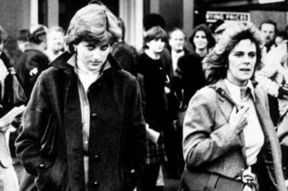 Princesa Diana ao lado de Camilla Parker-Bowles, atual mulher do príncipe Carlos