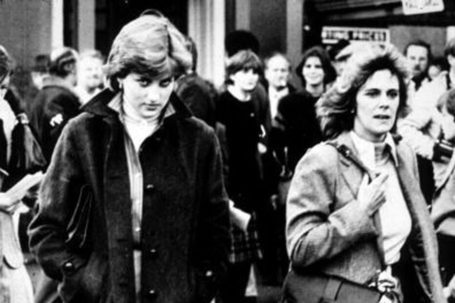 Princesa Diana ao lado de Camilla Parker-Bowles, atual mulher do príncipe Carlos