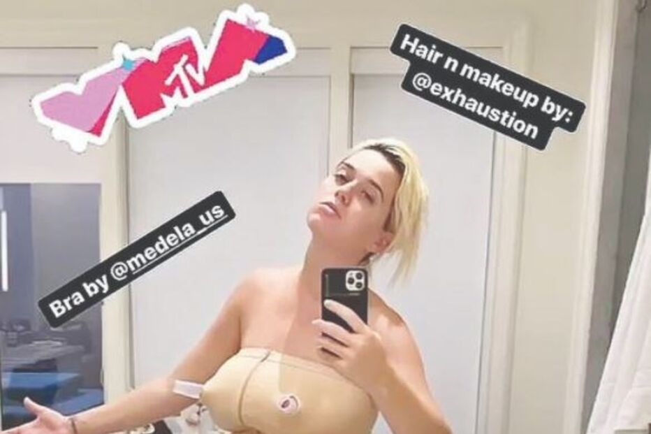 Katy Perry mostra-se após o parto