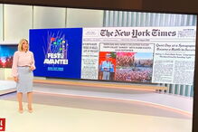 Clara de Sousa apresenta a capa falsa do The New York Times em direto no Jornal da Noite da SIC	