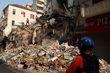 Beirute, destroços, explosão, buscas