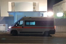 Utentes e duas funcionárias do lar ilegal em Évora transferidos durante a noite