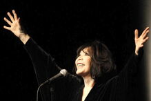 Morreu a cantora e atriz francesa Juliette Gréco. Tinha 93 anos