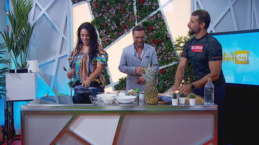 Mónica e Rubim ensinam a fazer pizza calzone