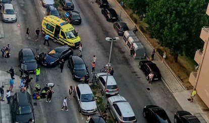 Retorcido agenda Rebaja Motociclista em estado grave após ficar preso entre dois carros em Braga -  Portugal - Correio da Manhã