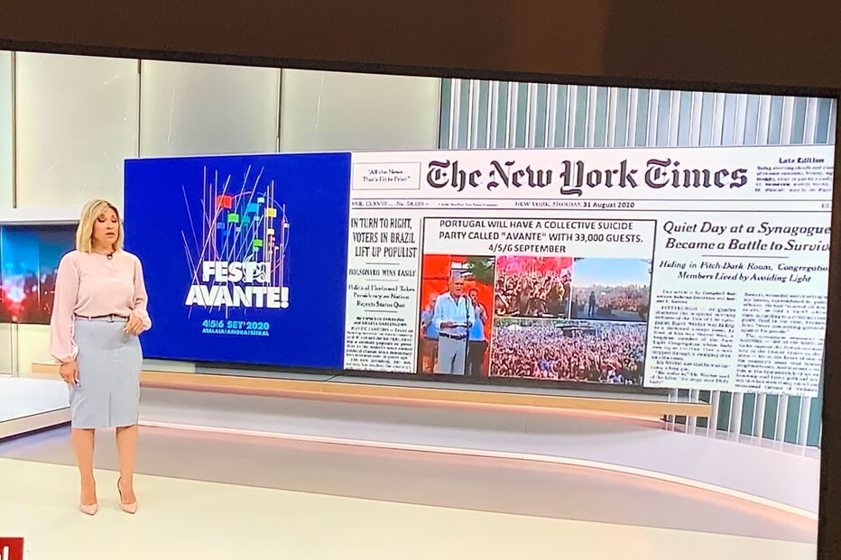 Clara de Sousa apresenta a capa falsa do The New York Times em direto no Jornal da Noite da SIC	