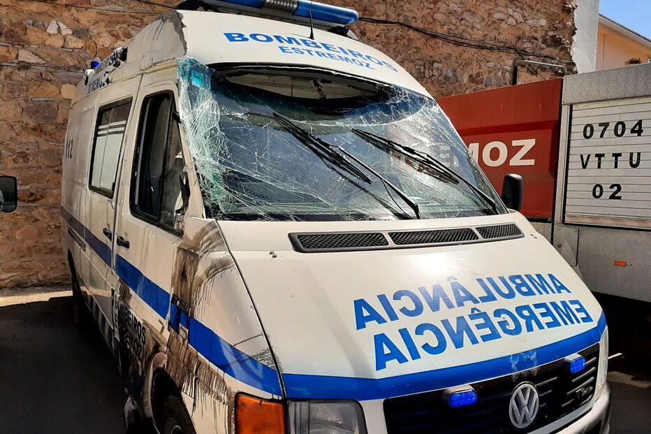 Carrinha dos bombeiros envolvido no acidente