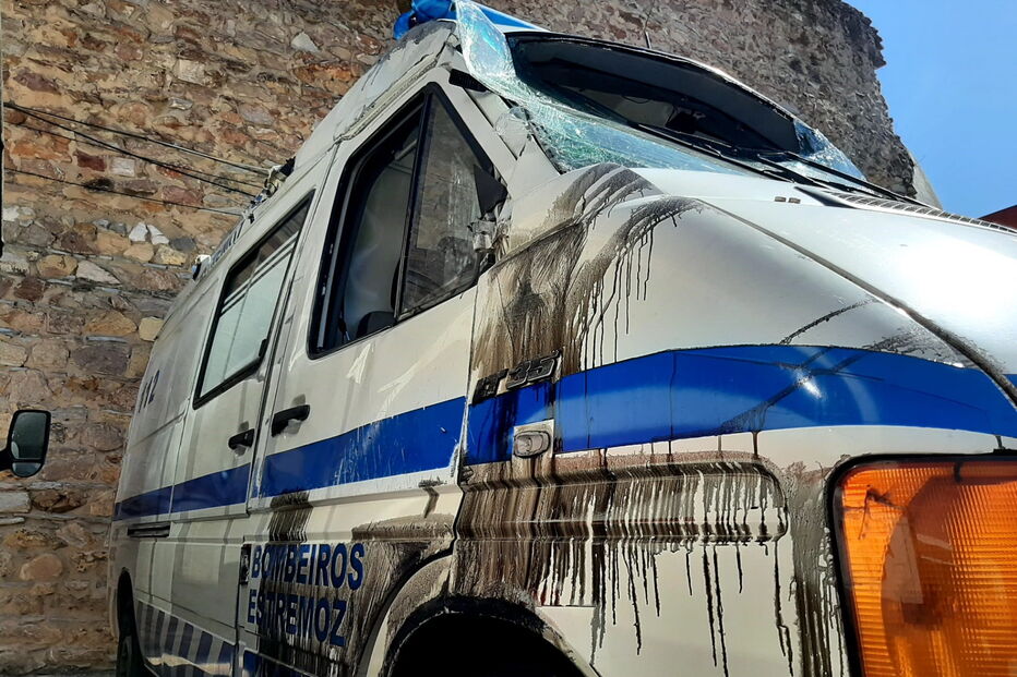 Carrinha dos bombeiros envolvido no acidente