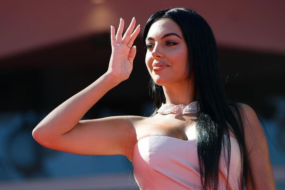 Georgina brilha no festival de cinema de Veneza 