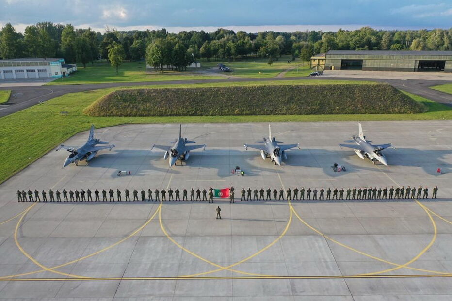 Caças F16 e militares da Força Aérea Portuguesa iniciam missão da NATO na Polónia