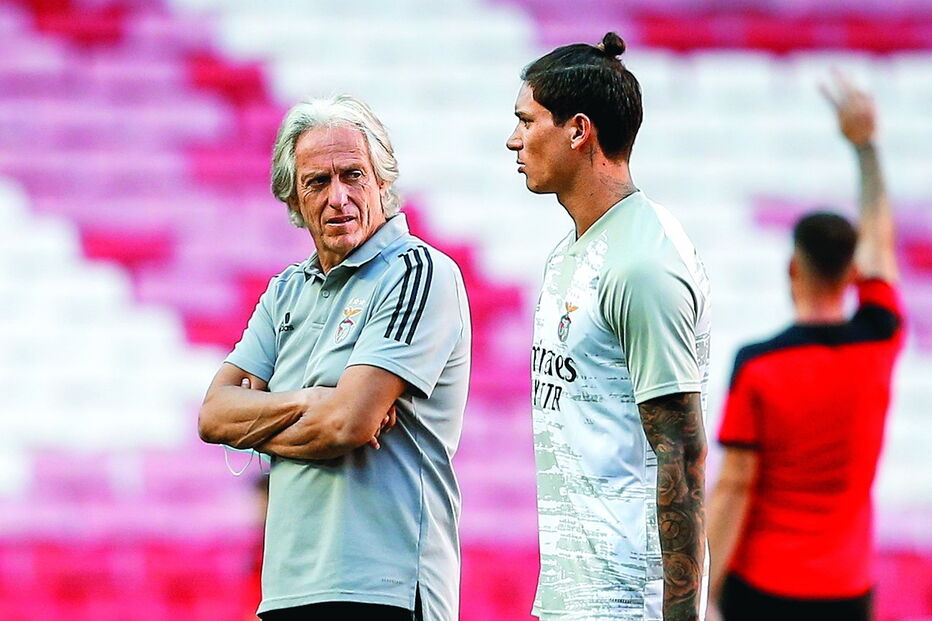 Imagem Caixa cima 36071954.jpg (6807477) (Milenium)