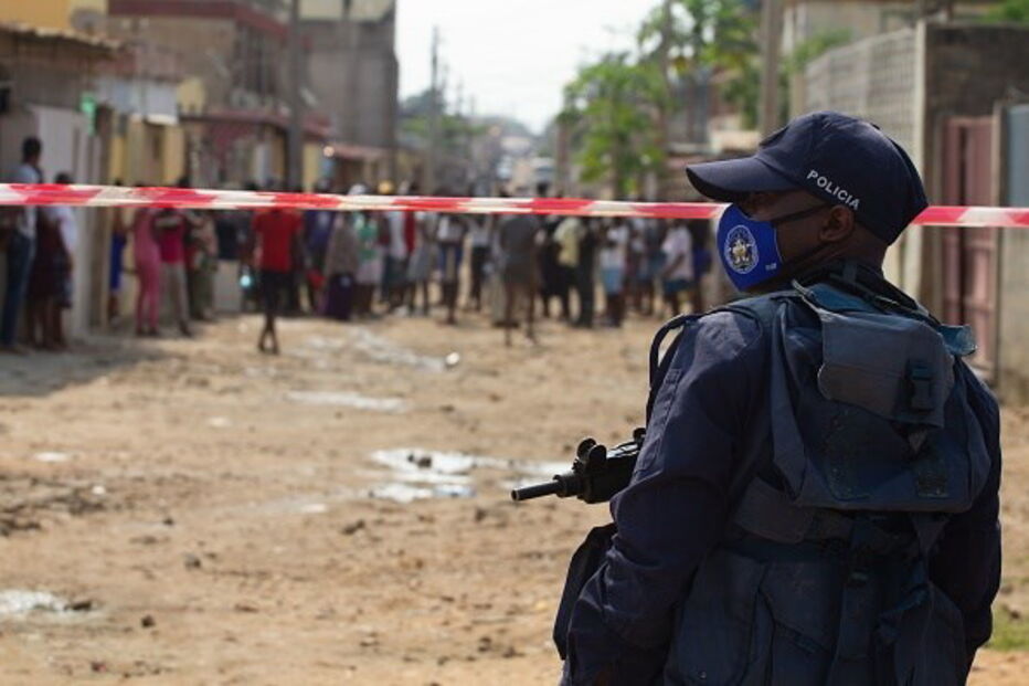 Polícia Angola xx