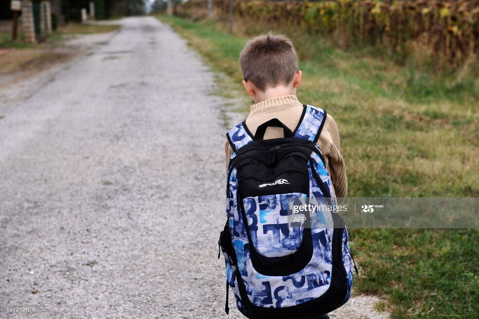 Menino, rapaz, aluno xxx