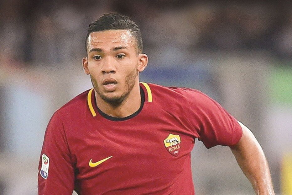 Brasileiro Juan Jesus tem 29 anos e está em final de contrato com a Roma 