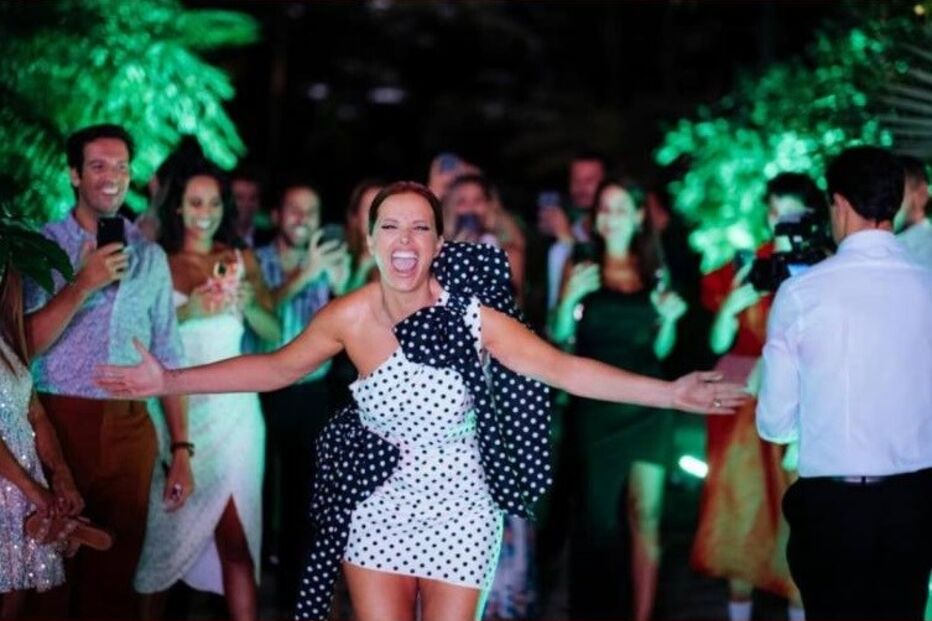 Cristina Ferreira  festejou 43º aniversário com festa de luxo  e muitos amigos