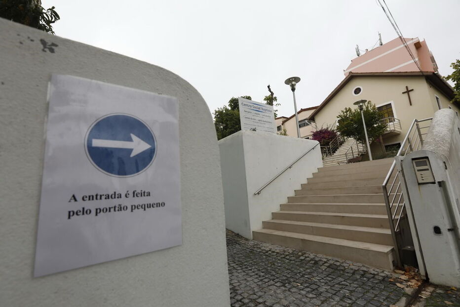 Bebé foi abandonado no Cacém, junto Centro Social Baptista