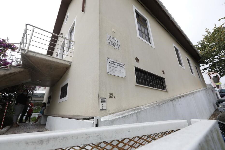 Bebé foi abandonado no Cacém, junto Centro Social Baptista