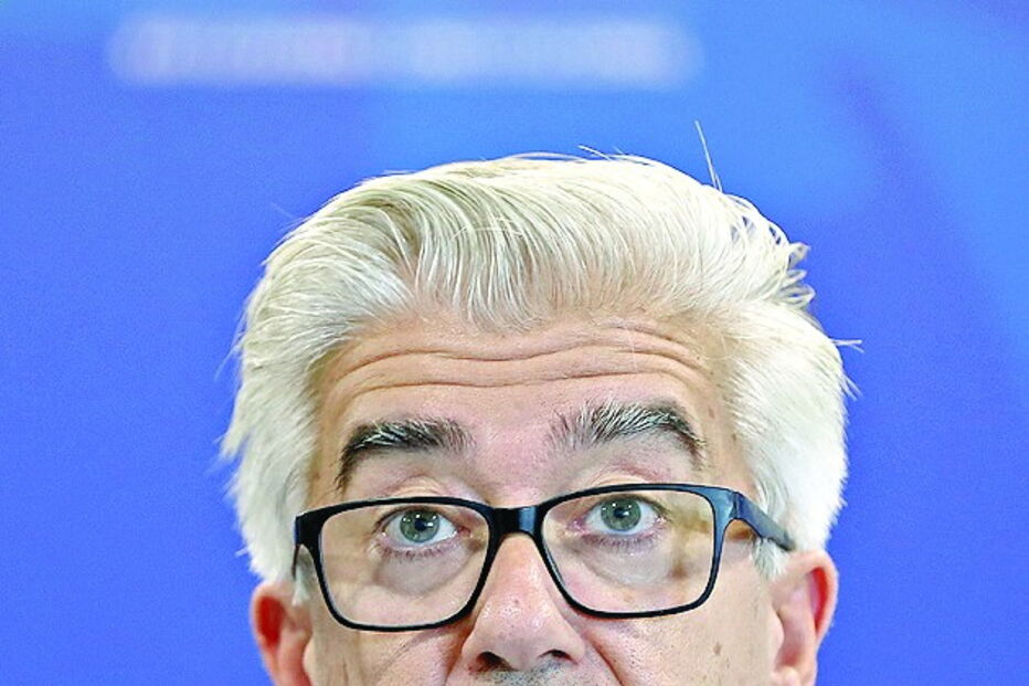 Imagem António Lacerda Sales 36184395.jpg (6976839) (Milenium)