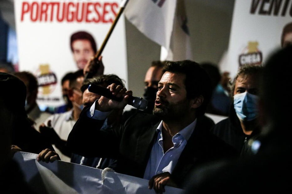 Marcha do Chega em Évora com poucos cuidados sanitários
