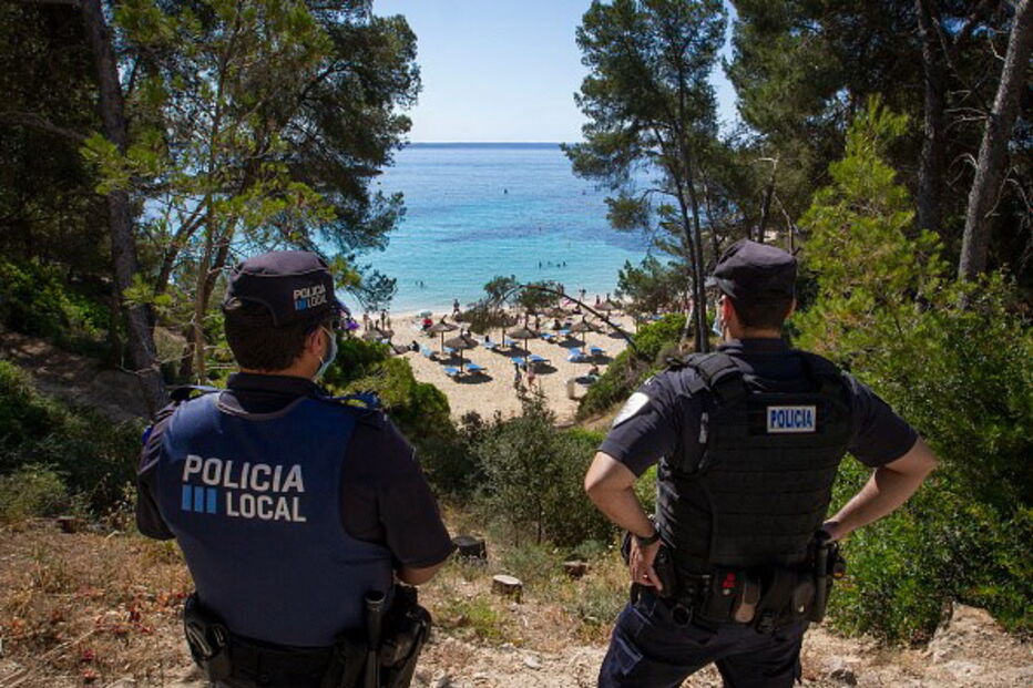 Polícia nas Ilhas Baleares, em Espanha