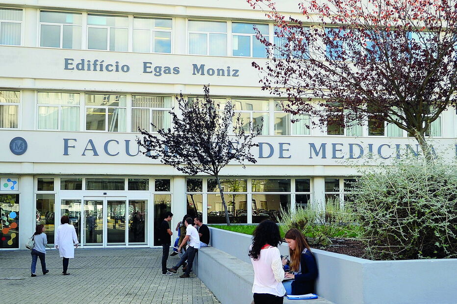 A Faculdade de Medicina da Universidade de Lisboa tem 301 colocados. A nota mínima de entrada é 183,3 pontos  