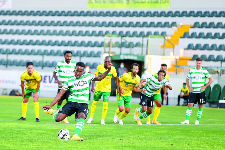Jovane Cabral fez ontem o primeiro golo do Sporting da marca de grande penalidade e pouco depois teve de ser substituído devido a lesão