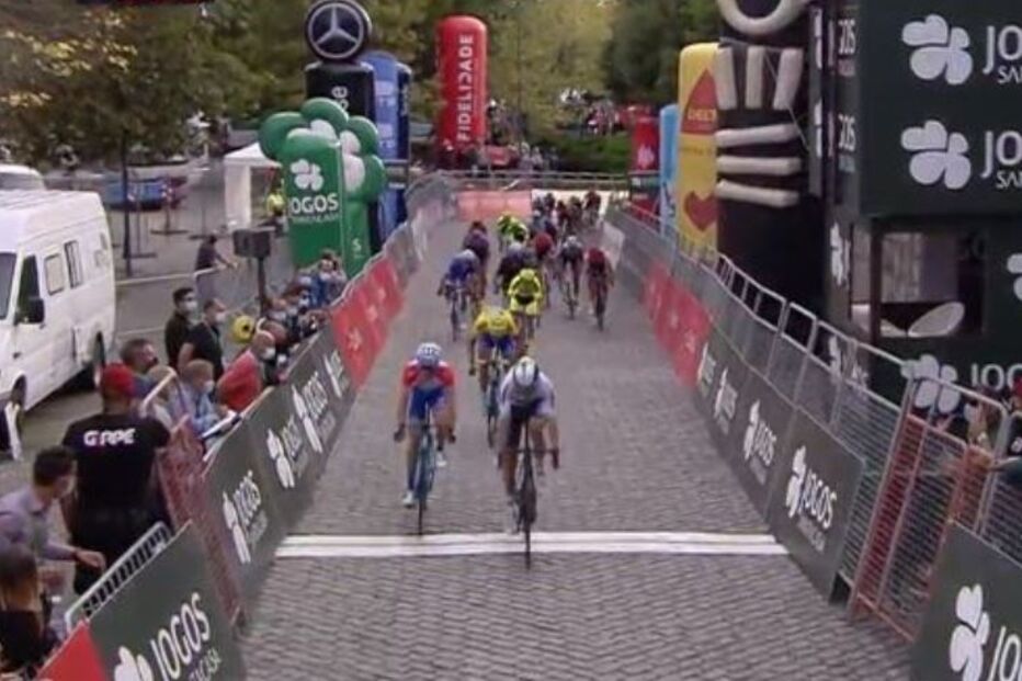 Luís Gomes é vencedor da 1.ª etapa da edição especial da Volta a Portugal 