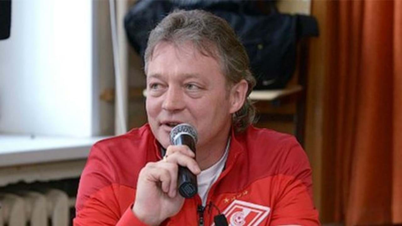 Morre Vasili Kulkov, campeão português com Benfica e Porto