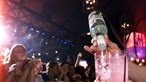 PSP recebida com arremesso de pedras e garrafas em festa ilegal com centenas de pessoas em Loures 