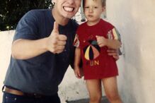 André Filipe bebé ao lado do pai.JPG