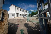 Receio de contágio por Covid-19 afasta alunos da escola e clientes do comércio da freguesia de Salto em Montalegre