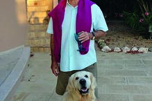 David Oliver junto ao cão Rufus