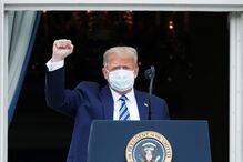 Trump discursou para algumas centenas de apoiantes pela primeira vez após ficar doente com Covid-19