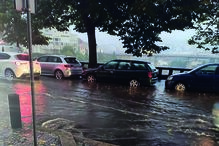 Em Vila Real, a chuva não deu tréguas, tornando muito difícil a circulação pela cidade  
