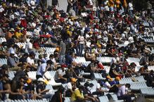 Bancadas cheias no Autódromo Internacional do Algarve, em Portimão.