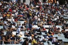 Bancadas cheias no Autódromo Internacional do Algarve, em Portimão.