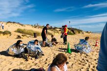 Embarcação vira com 14 passageiros a bordo na praia da Galé em Albufeira
