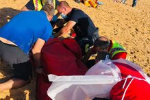 Embarcação vira com 14 passageiros a bordo na praia da Galé em Albufeira