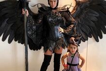 Débora Secco com a filha