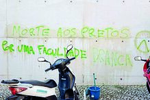 Mensagens racistas em escolas e universidades de Lisboa e Loures