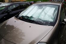 Viaturas vandalizadas na Rua Cassiano Branco, Porto