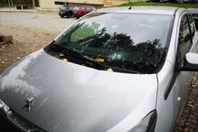 Viaturas vandalizadas na Rua Cassiano Branco, Porto