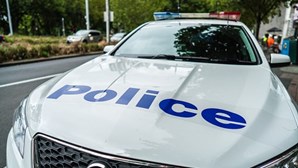 Adolescente é morto por polícia na Austrália após ataque com faca